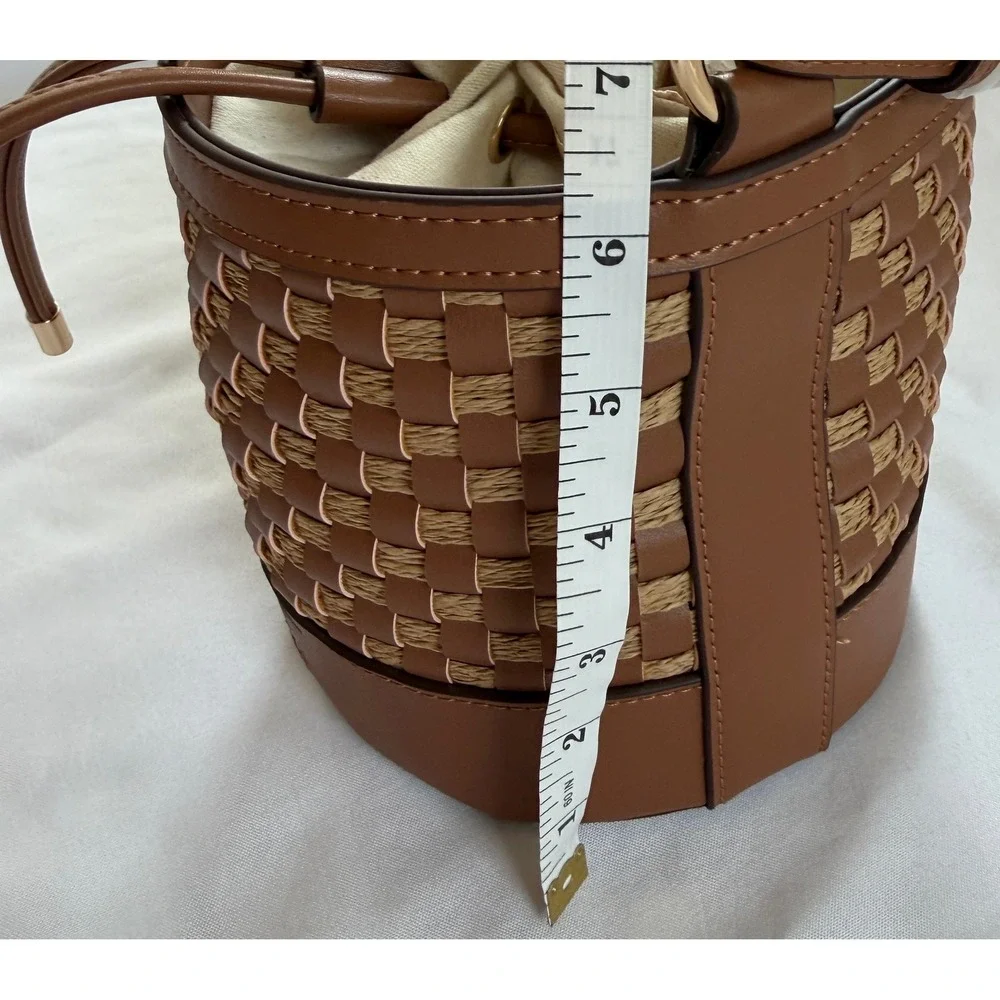 Tommy Bahama Brown Woven Straw Bucket Bag Crossbody Pineapple TQFB0264 NEW